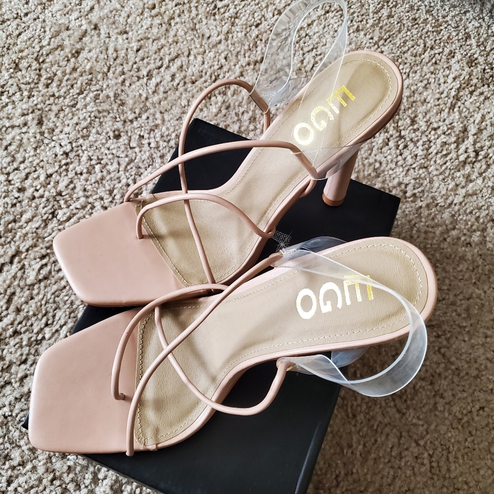 Square toe sandal